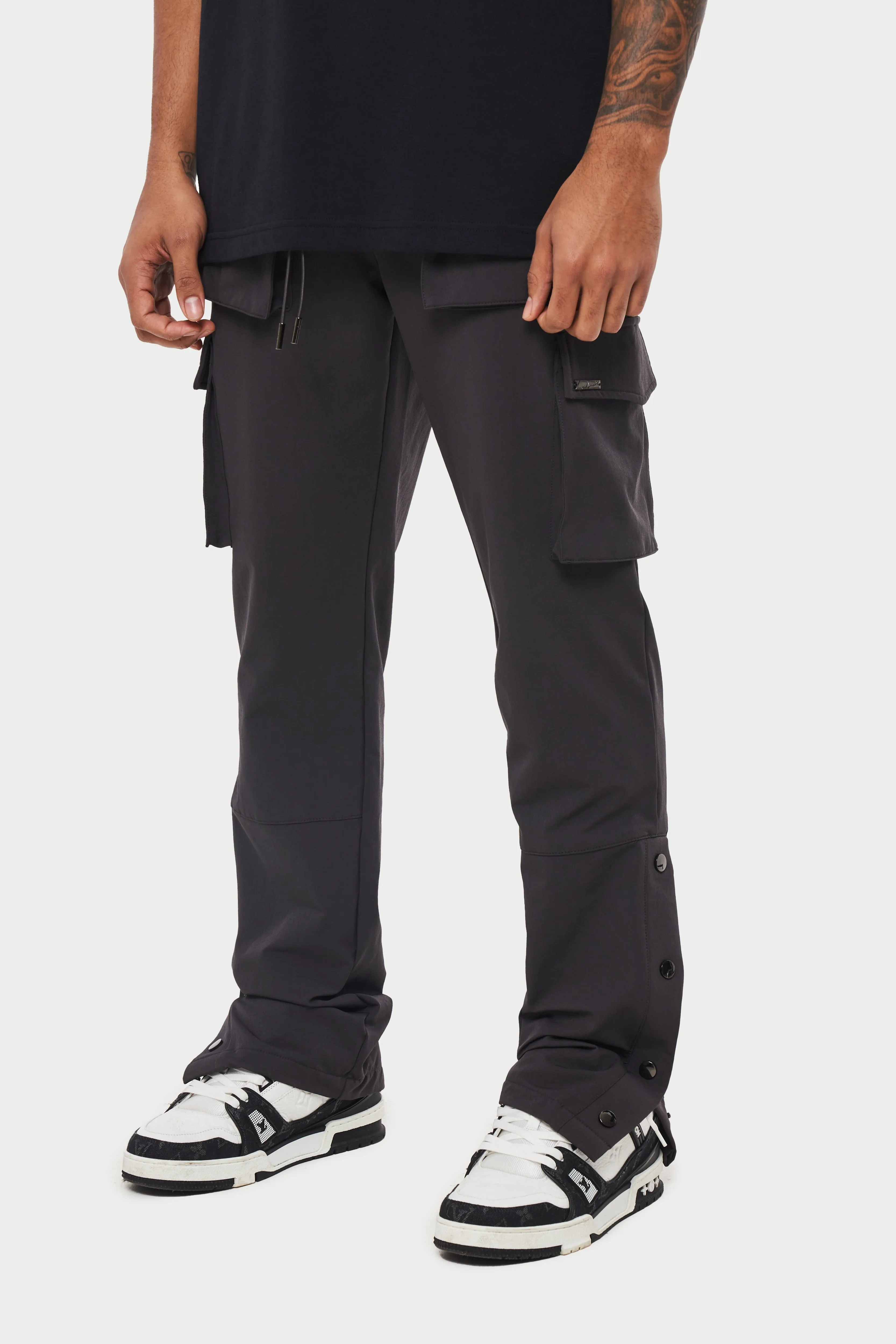 TECHNICAL STRETCH POPPER DETAIL CARGO PANTS - CHARCOAL